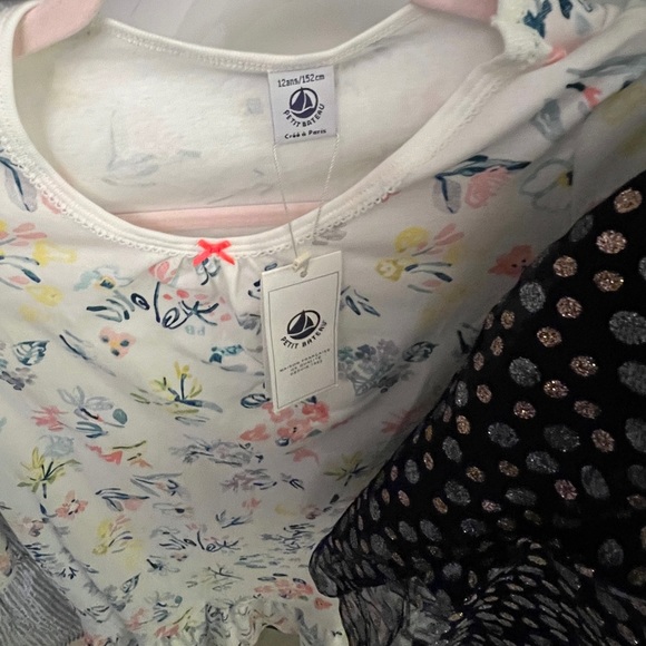 Selling very gently used & new girls clothes. Perfect sparkle for the holidays ✨ - Picture 7 of 9